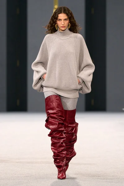 Look 13